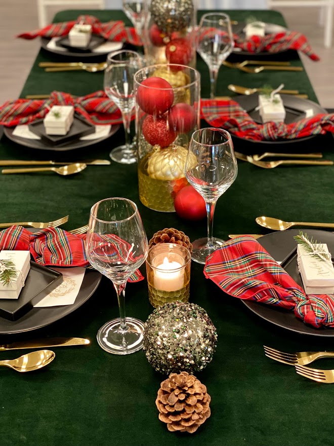 Christmas Tablescape Inspiration | A Classic Party Rental